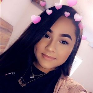 Meet your Posher, Jaqueline